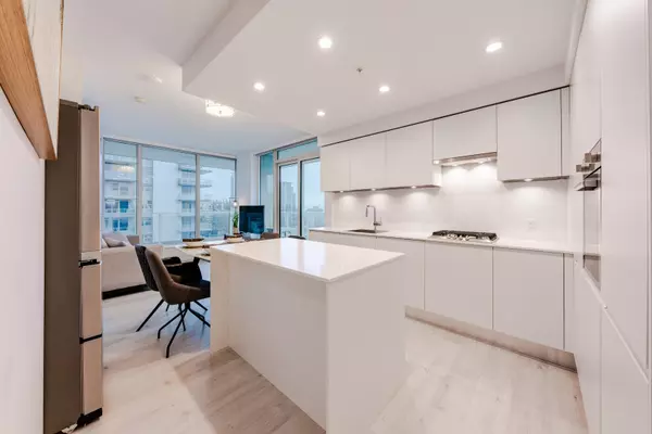 3833 Evergreen PL #605 Burnaby, BC V3J 0M2