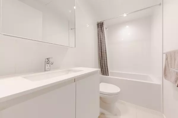 3833 Evergreen PL #605 Burnaby, BC V3J 0M2