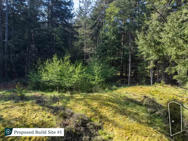 Bowen Island, BC V0N 1G2,2070 Cape DR