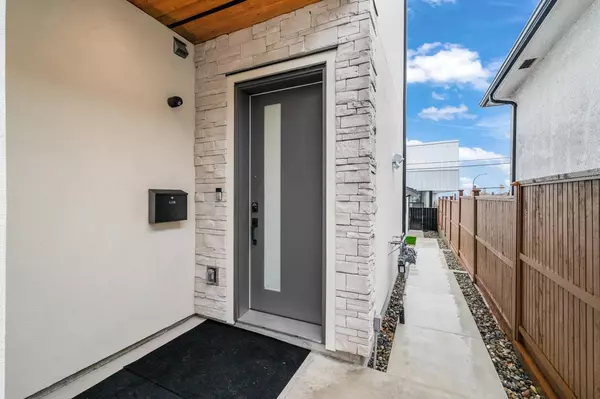 Vancouver, BC V5P 1Y1,1426 E 54th AVE #2