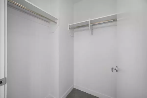 Burnaby, BC V3N 0J3,7683 Park CRES #1607