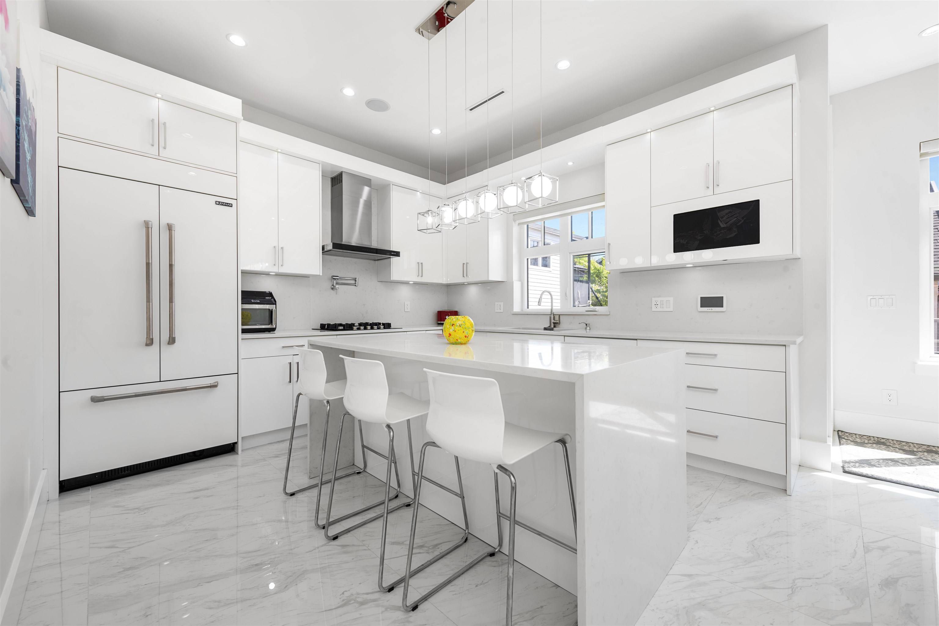 6150 St. Catherines ST Vancouver, BC V5W 3G6