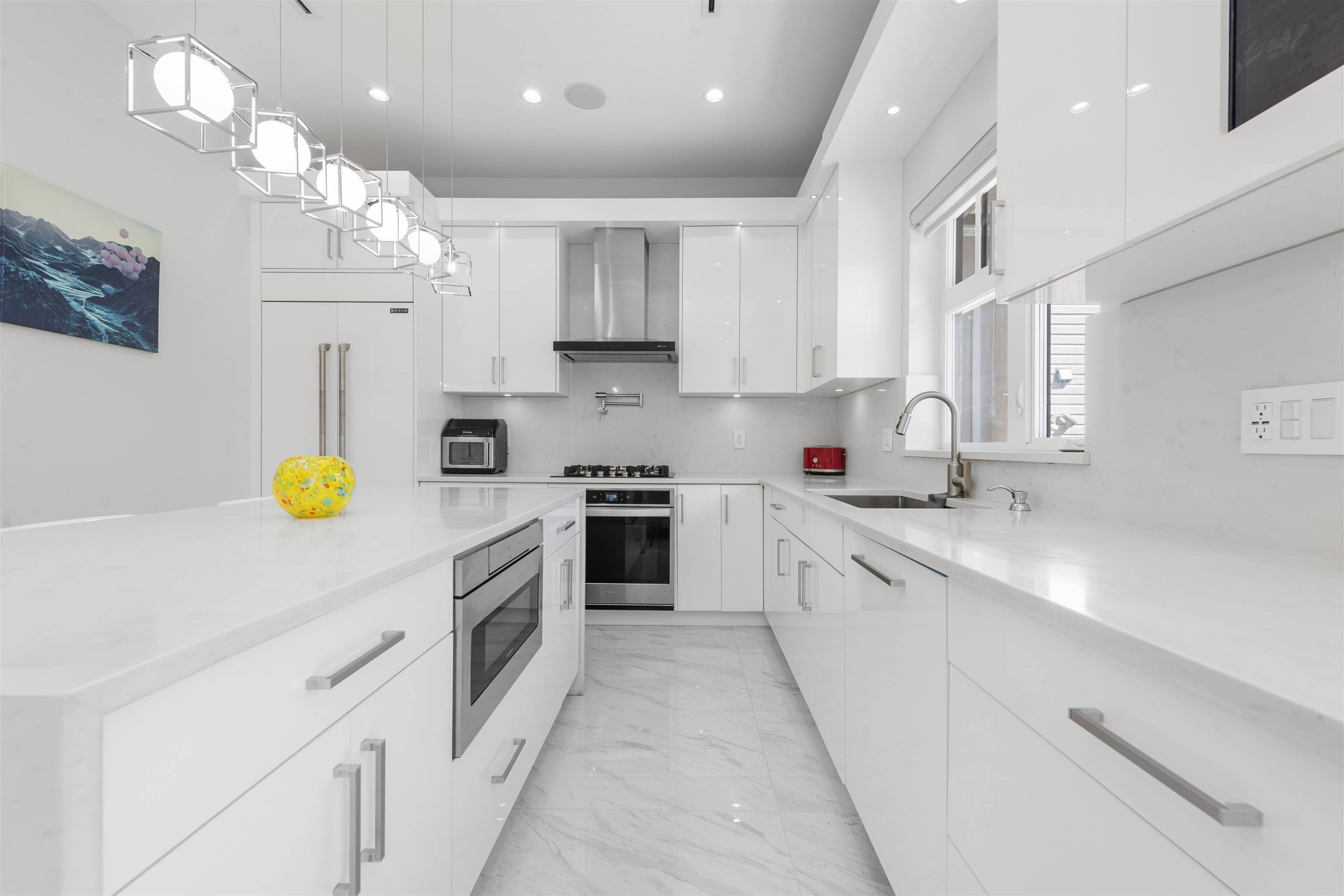 6150 St. Catherines ST Vancouver, BC V5W 3G6