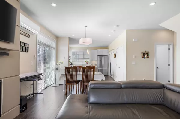 Abbotsford, BC V3G 0H1,1938 North Parallel RD #9