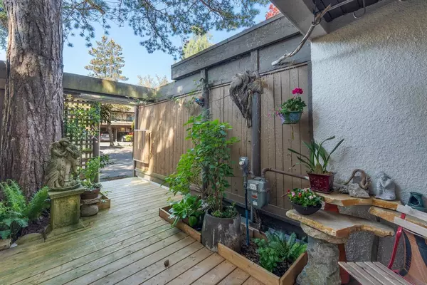 Richmond, BC V7E 4J5,11491 7th AVE #109