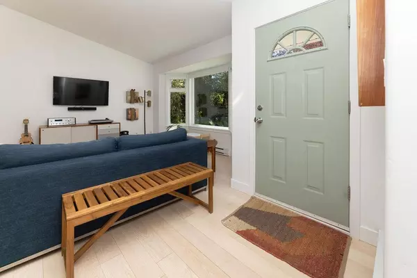 Sechelt, BC V0N 3A0,5700 Trident AVE