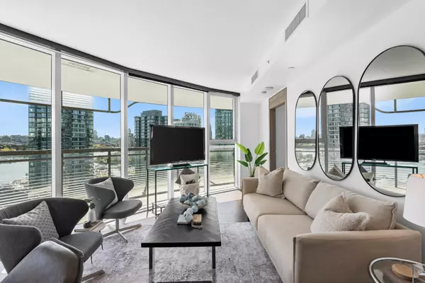 Vancouver, BC V6Z 0E8,87 Nelson ST #1585