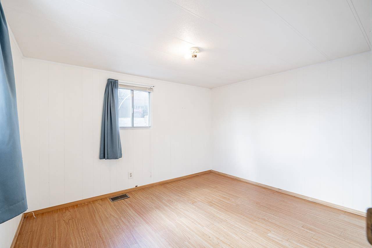 1840 160 ST #131 Surrey, BC V4A 4X4