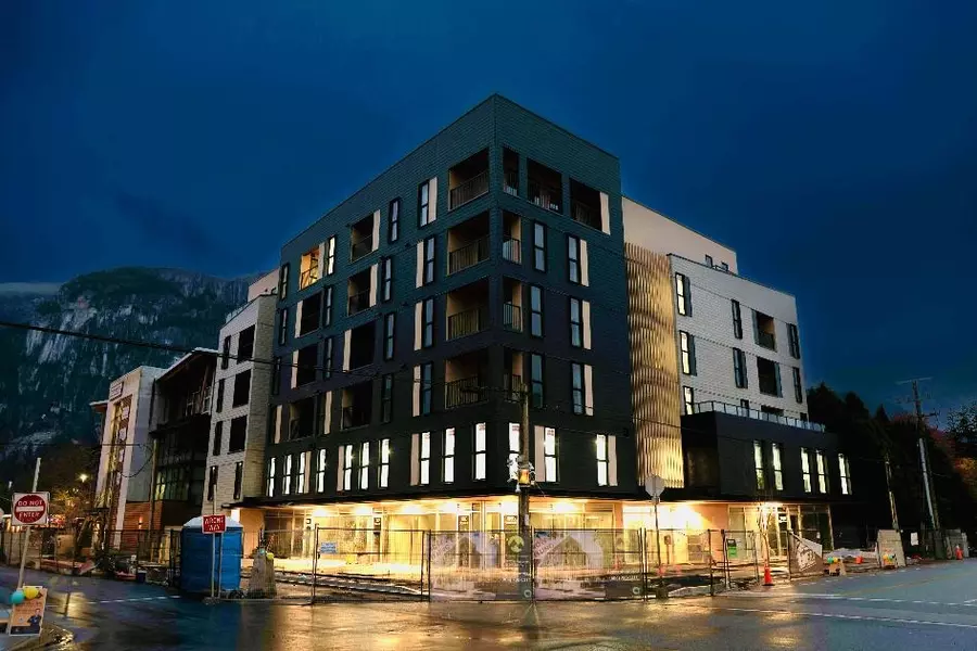 37994 Second AVE #505, Squamish, BC V8B 0C3