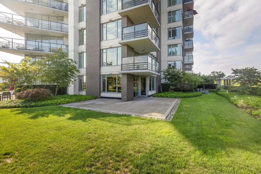 210 Salter ST #204, New Westminster, BC V3M 0J9