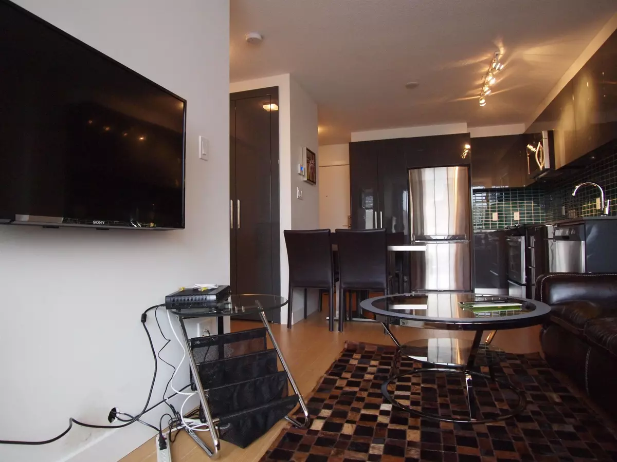 Vancouver, BC V6B 0M2,1325 Rolston Street #510