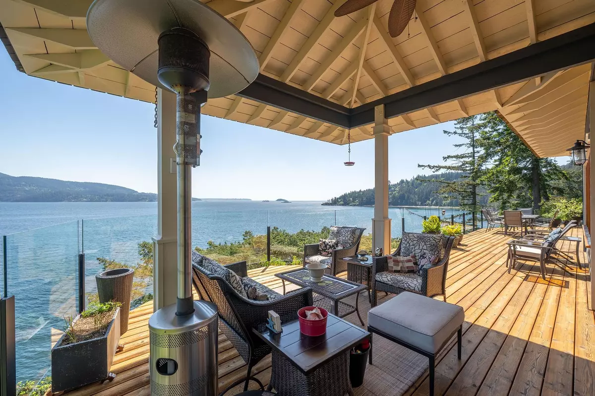 Bowen Island, BC V0N 1G1,1477 Cleator RD