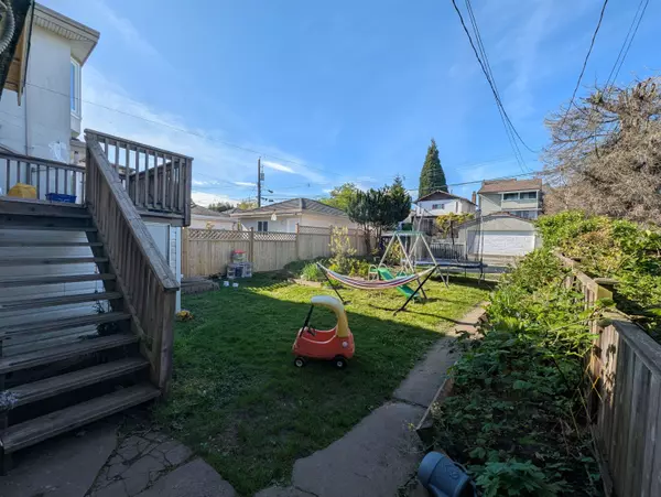 Vancouver, BC V5X 1A1,81 E 50th AVE