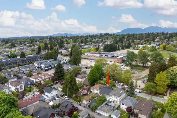 Vancouver, BC V6P 2J4,922 Park DR