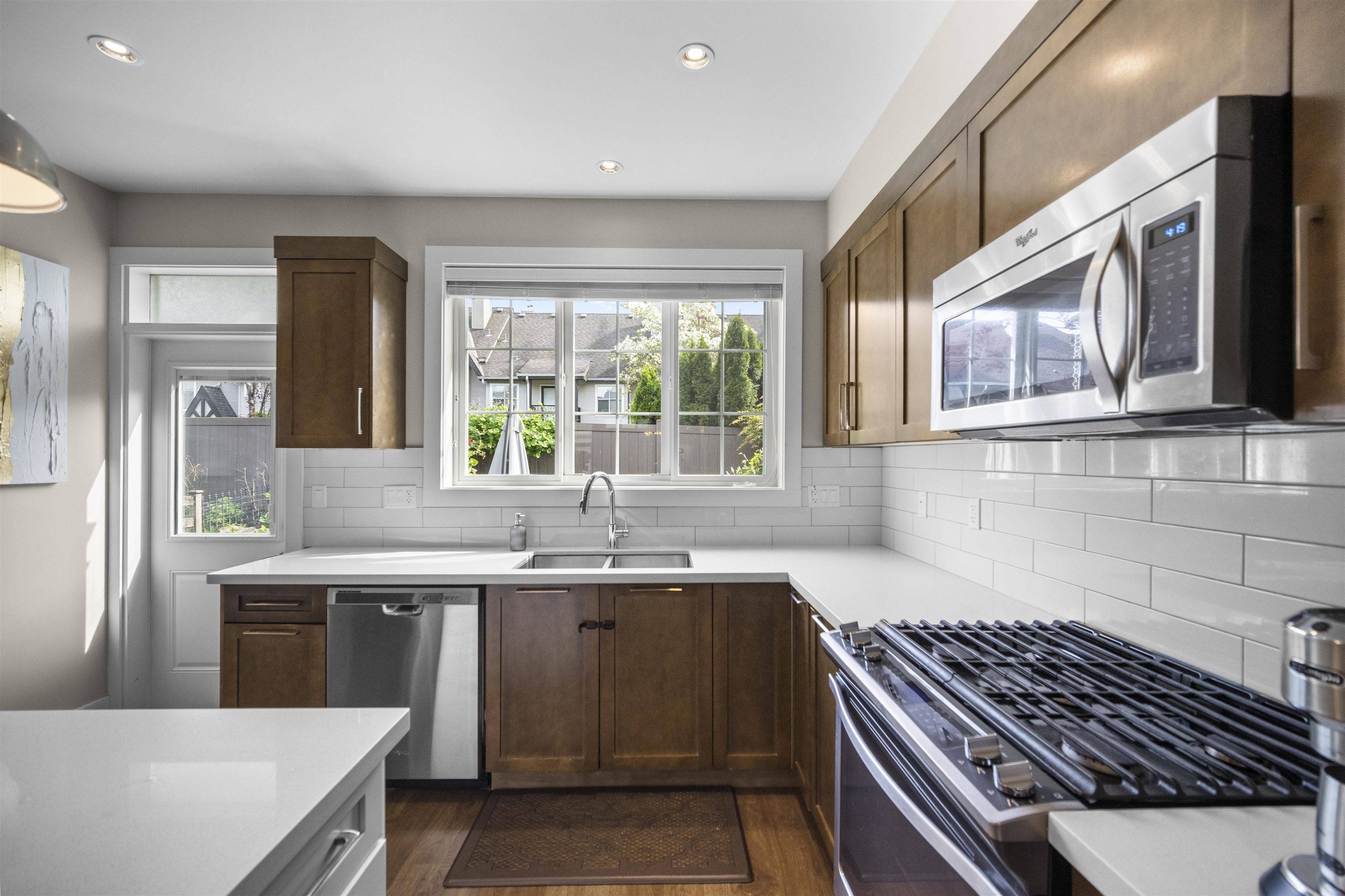 Maple Ridge, BC V4R 0E7,12161 237 ST #53