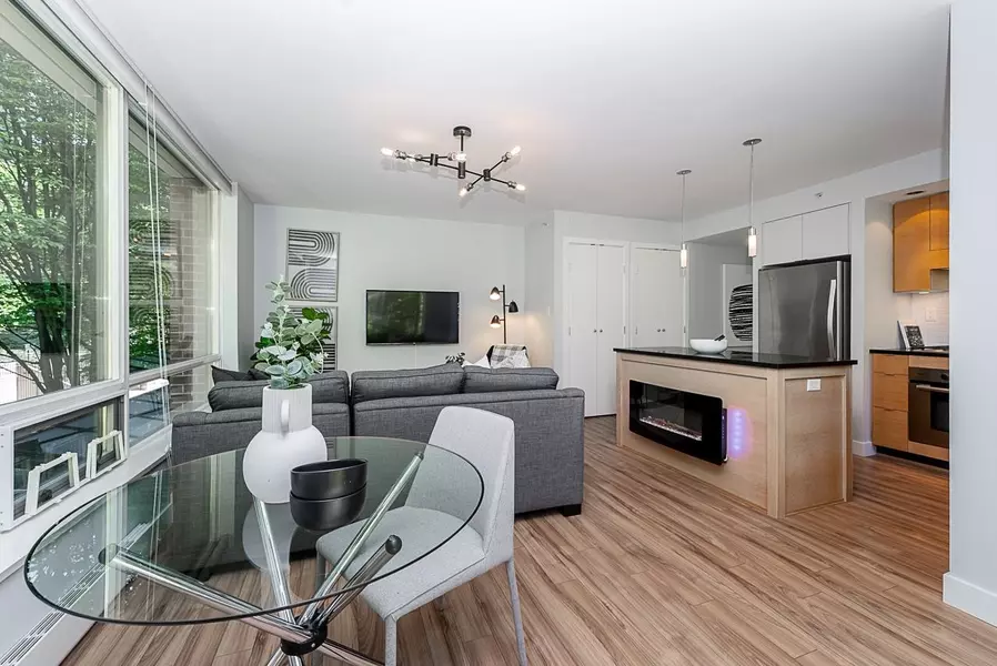 1055 Homer ST #302, Vancouver, BC V6B 1G3