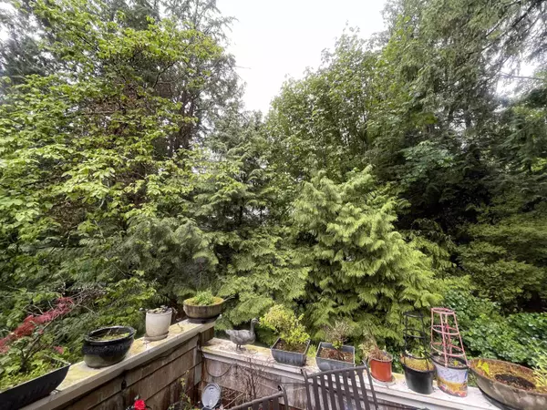 West Vancouver, BC V7V 3H6,3937 Westridge AVE