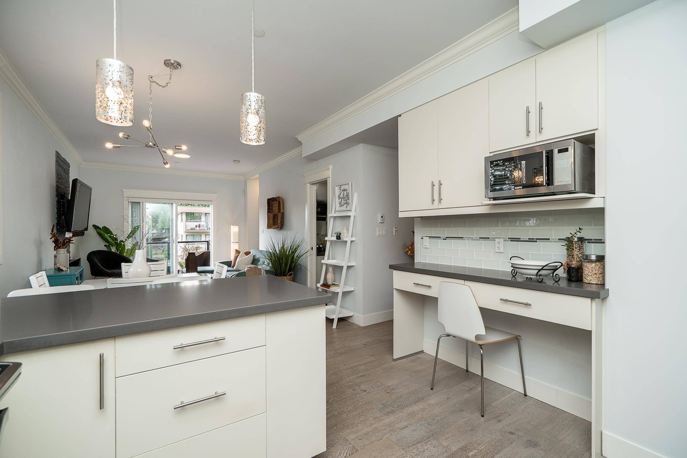 Port Coquitlam, BC V3B 3R2,3488 Sefton ST #201