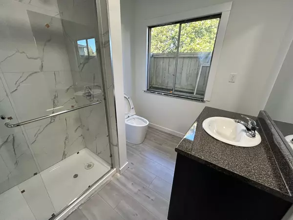 Delta, BC V4C 5W9,9272 116 ST