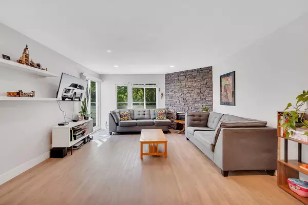 5661 Ladner Trunk RD #22, Ladner, BC V4K 1X3