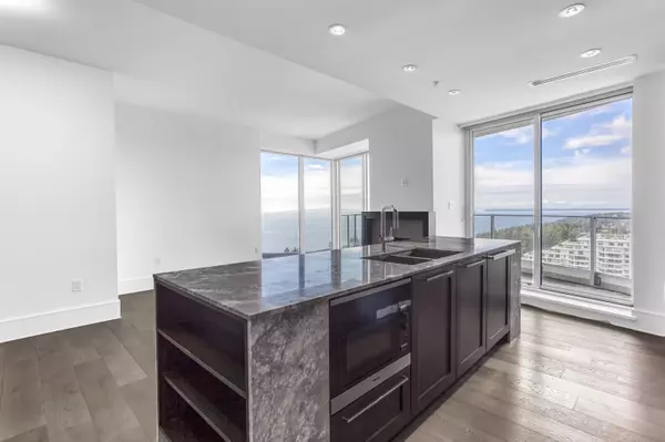 1500 Martin ST #1902 White Rock, BC V4B 0C2