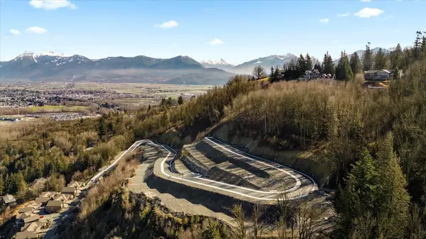 Chilliwack, BC V2R 4A5,43450 Alameda DR #13