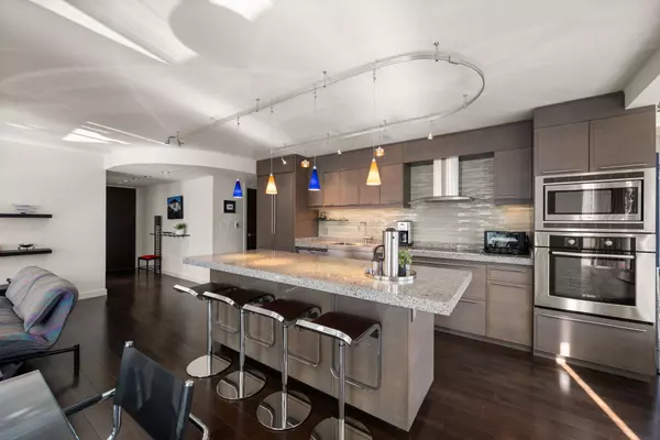 Vancouver, BC V6E 4L5,717 Jervis ST #602