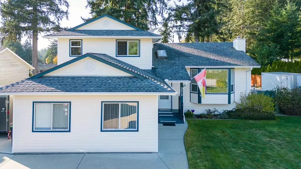 Sechelt, BC V7Z 0R9,5619 Curtis PL