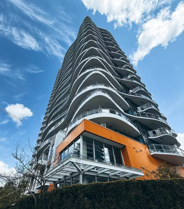13303 Central AVE #1202, Surrey, BC V3T 0K6