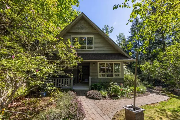 Bowen Island, BC V0N 1G2,576 Cates Hill RD