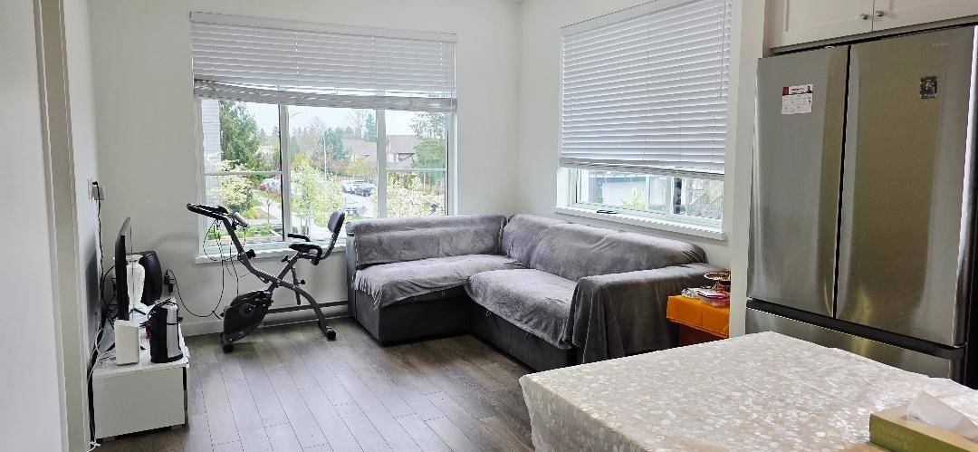 15825 85 AVE #222 Surrey, BC V4N 6W9