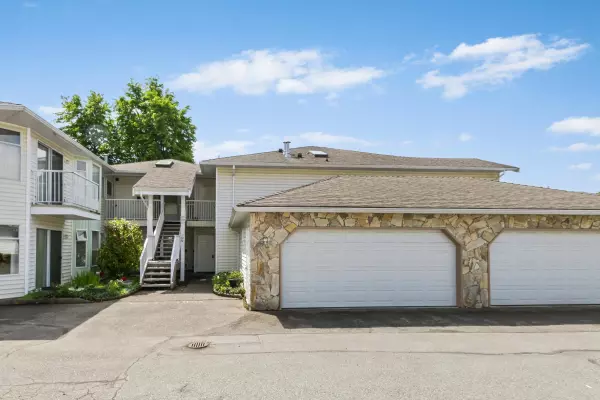 Surrey, BC V3W 0J6,7156 121 ST #228