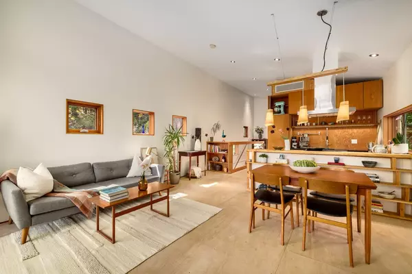 1283 Park RD Bowen Island, BC V0N 1G1