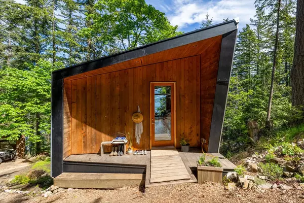 Bowen Island, BC V0N 1G1,1283 Park RD