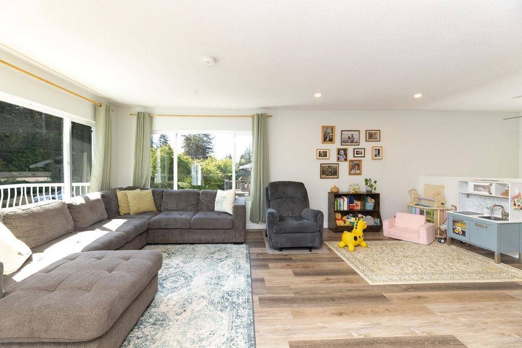 Sechelt, BC V7Z 0N3,5607 Wakefield RD