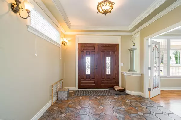 Surrey, BC V4A 1C5,13477 13a AVE