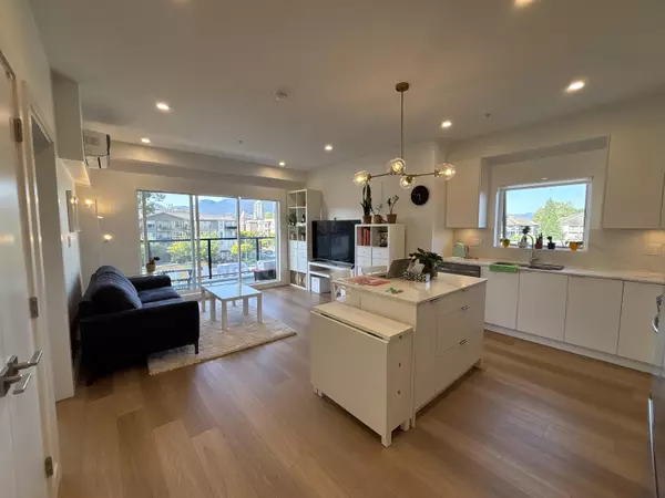 Port Coquitlam, BC V3C 1Y3,2331 Kelly AVE #401