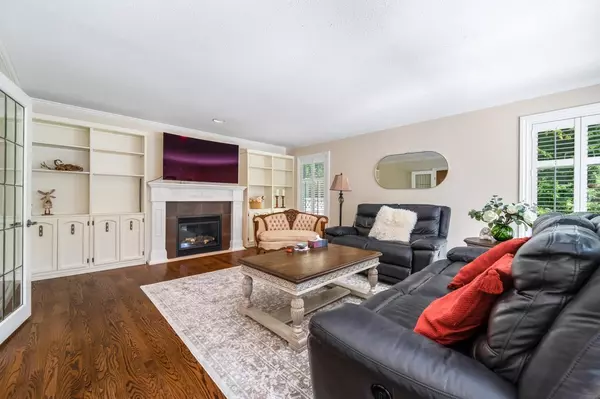 Surrey, BC V4A 8H5,12967 21a AVE