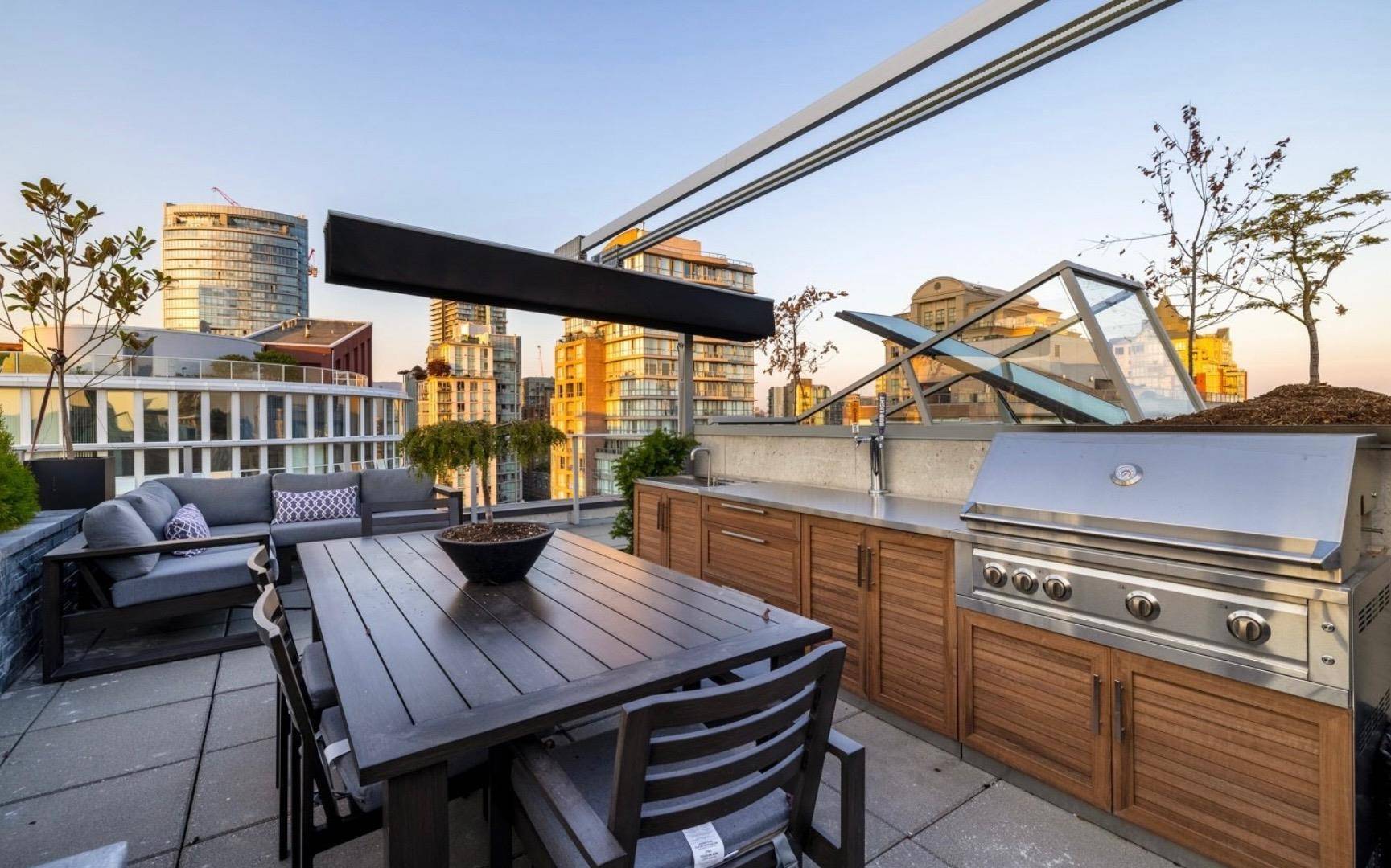 Vancouver, BC V6B 0M5,999 Seymour ST #2502