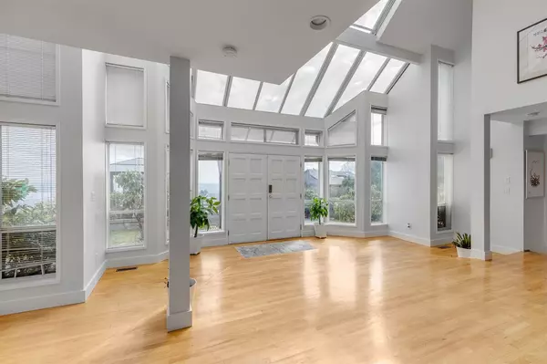West Vancouver, BC V7S 2Y4,1565 Vinson Creek RD
