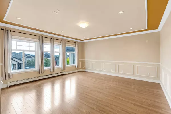 Surrey, BC V3S 7Y8,7161 151 ST