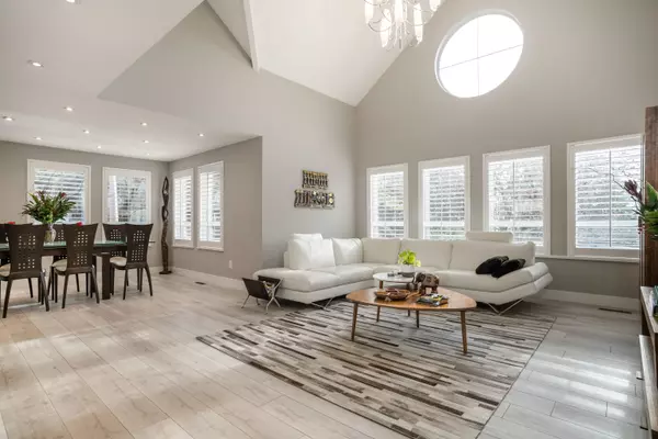 West Vancouver, BC V7V 2N6,4001 Rose CRES