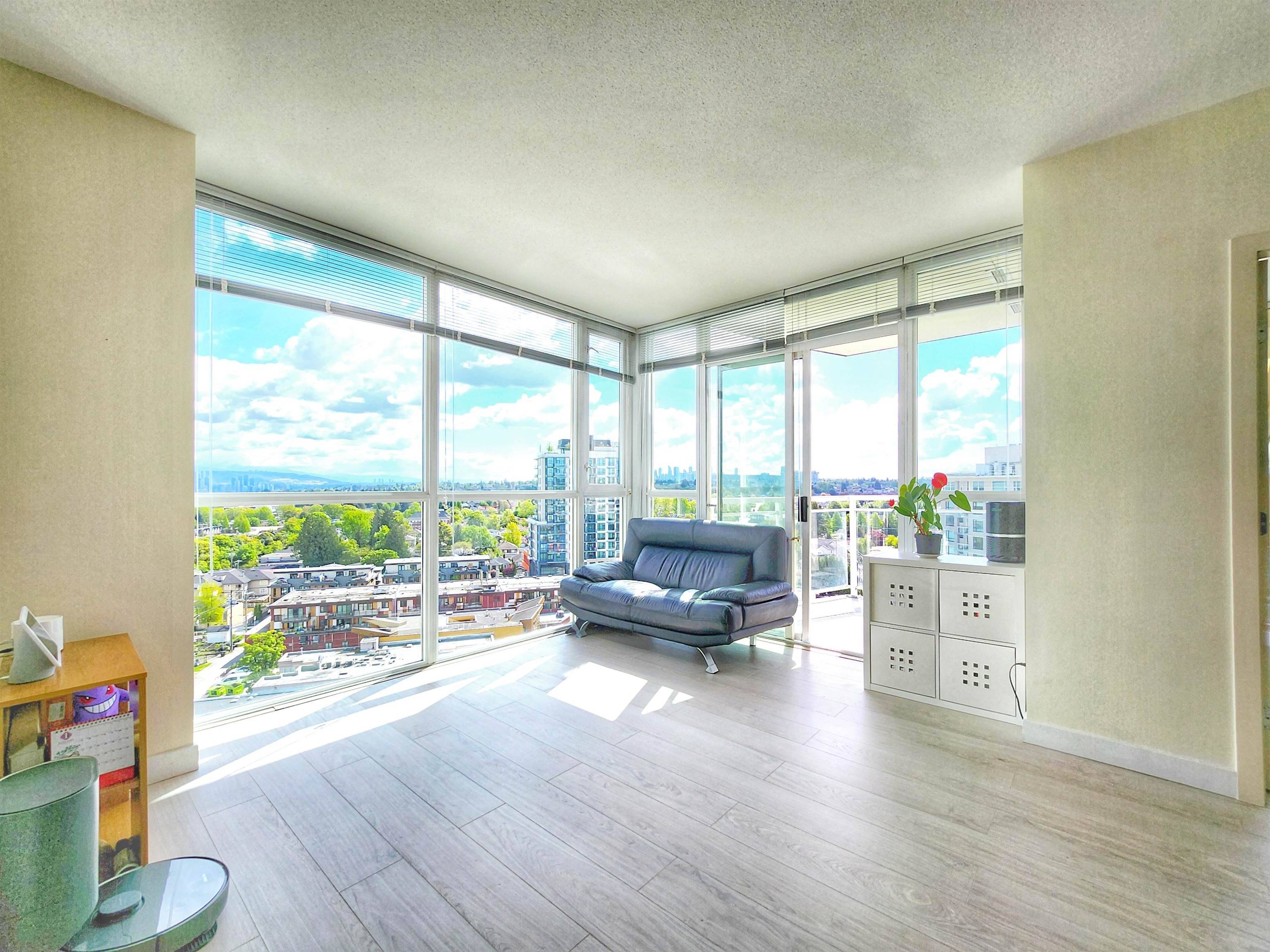 4028 Knight ST #1307, Vancouver, BC V5N 5Y8