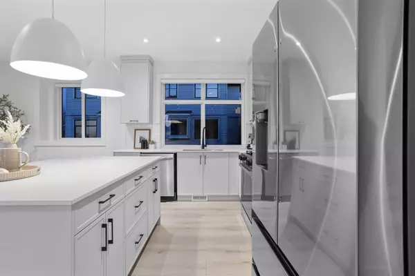 Abbotsford, BC V2S 3R4,33586 Huggins AVE #1