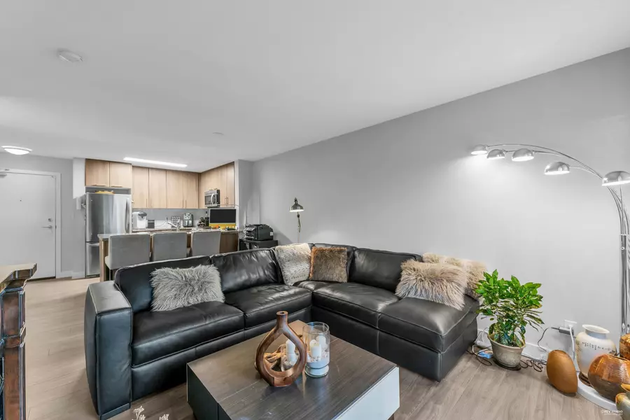 12075 Edge ST #409, Maple Ridge, BC V2X 9E6