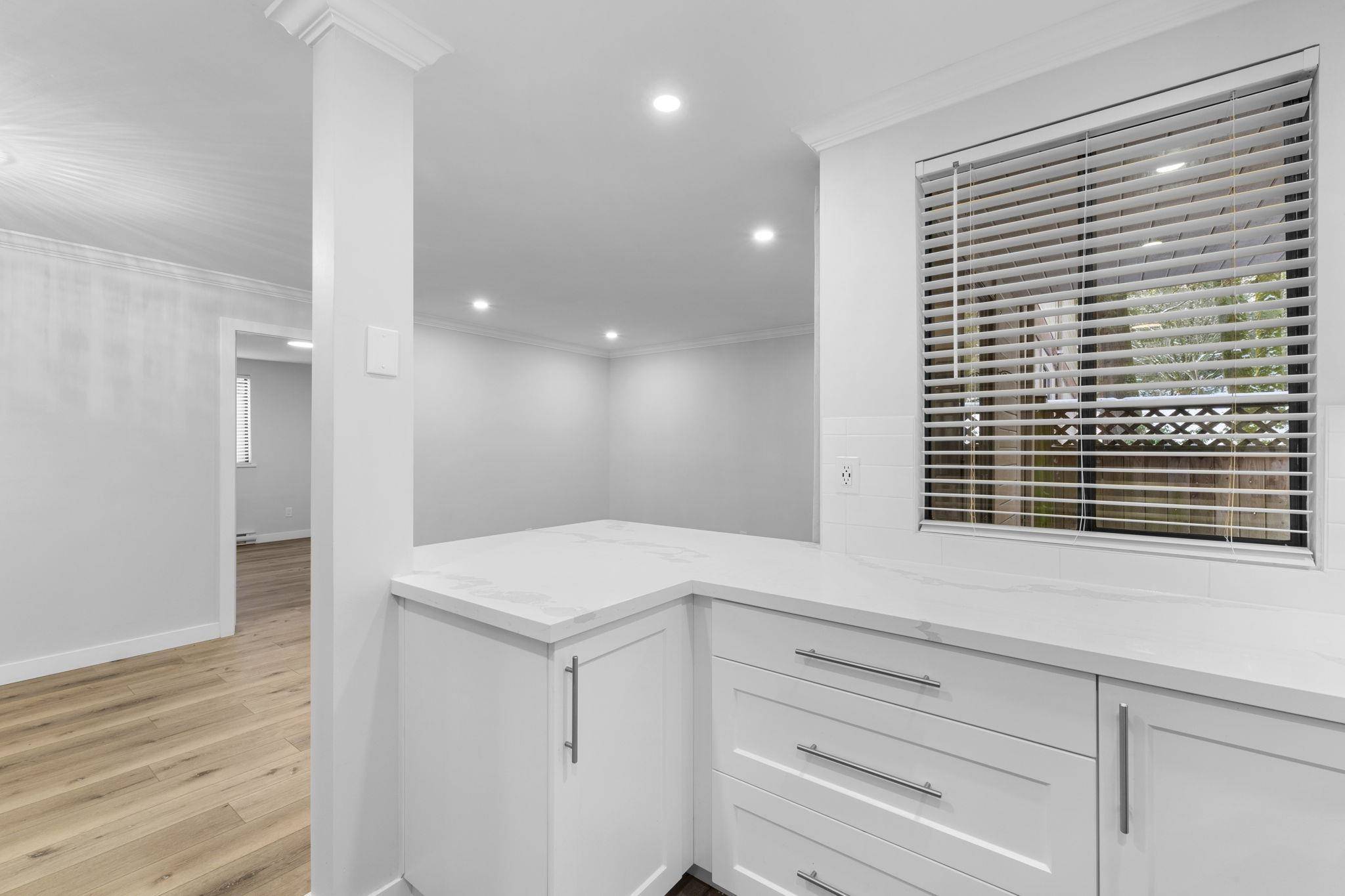 Burnaby, BC V3J 7K2,9152 Saturna DR #102