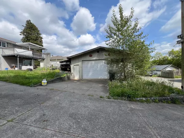 Coquitlam, BC V3K 2K3,1008 Thomas AVE