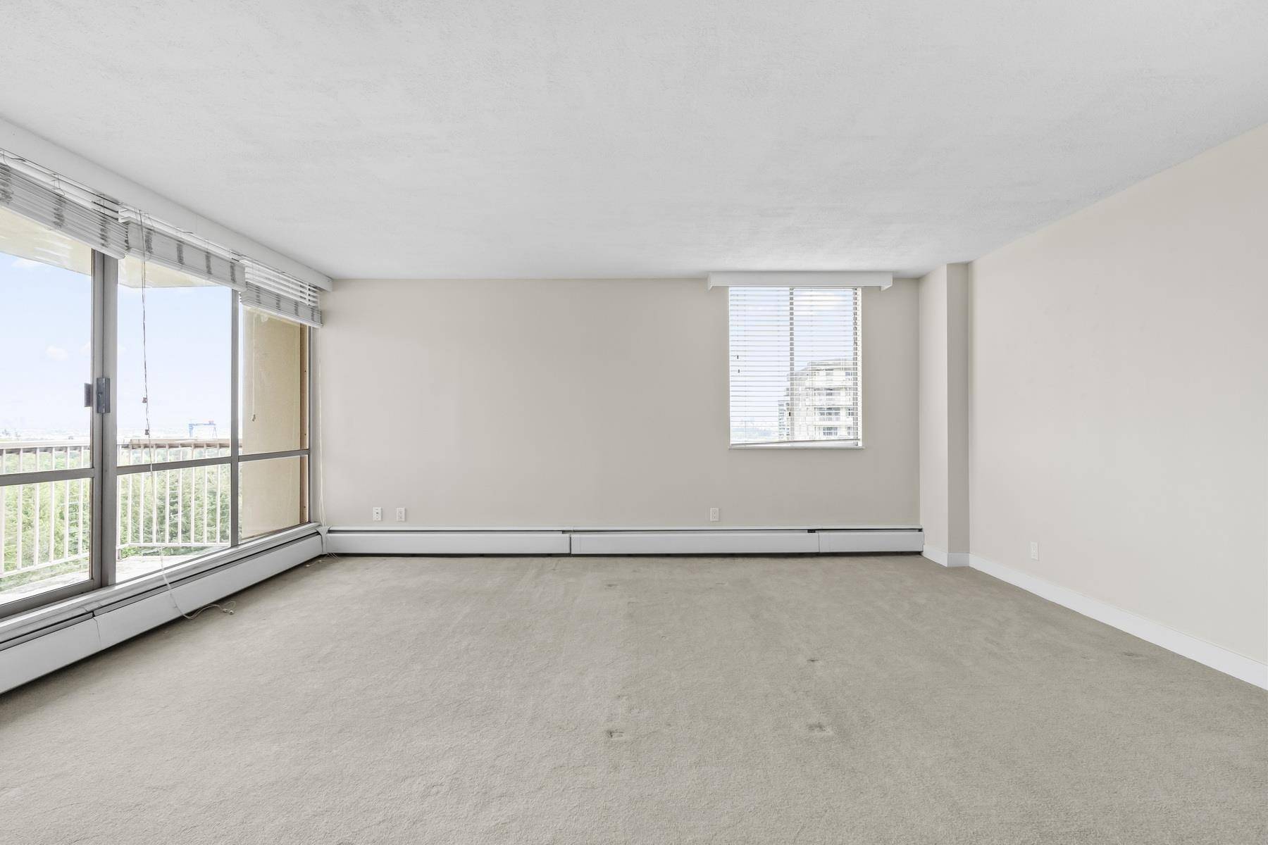 North Vancouver, BC V7P 3E6,2016 Fullerton AVE #1610
