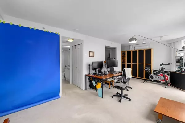 Vancouver, BC V6Z 2S6,888 Pacific ST #1706