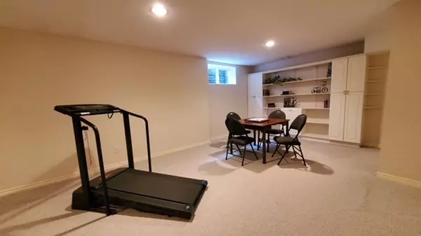 Surrey, BC V4N 5A1,16920 80 AVE #13